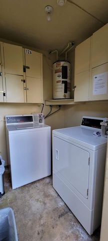 2621 Grant St 8A, Hollywood, FL 33020