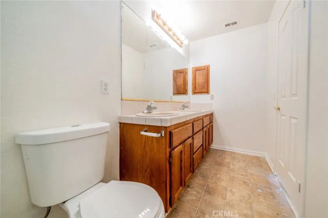 8417 Ailanthus, Phelan, CA 92371