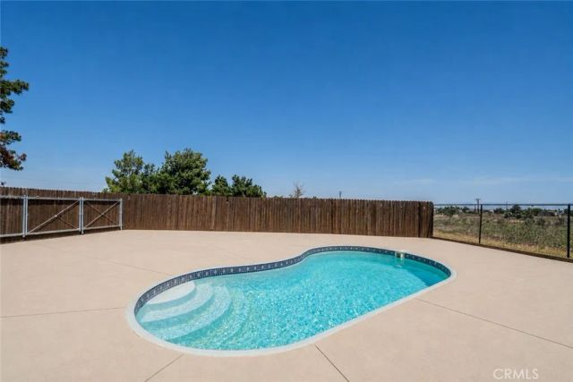 8417 Ailanthus, Phelan, CA 92371