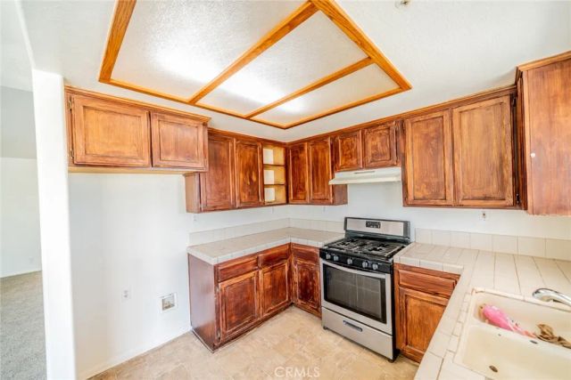 8417 Ailanthus, Phelan, CA 92371