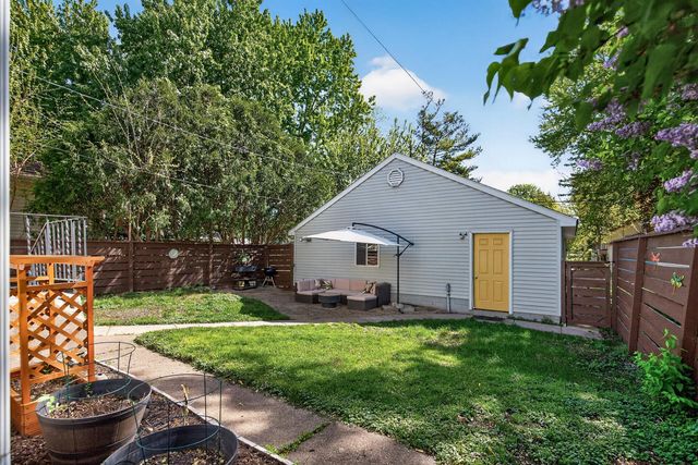 858 21st Avenue SE, Minneapolis, MN 55414