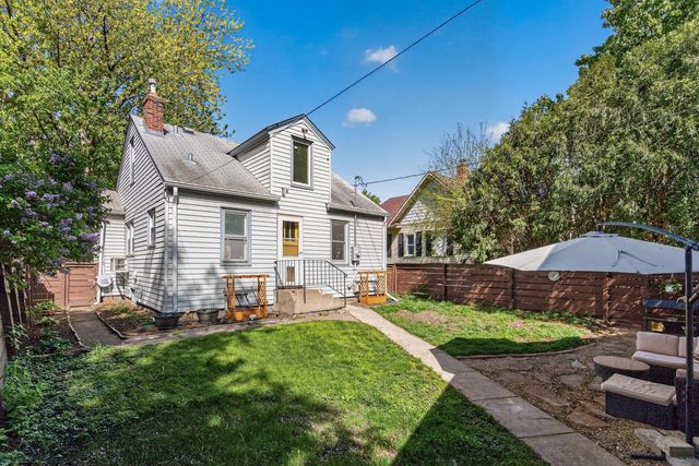 858 21st Avenue SE, Minneapolis, MN 55414