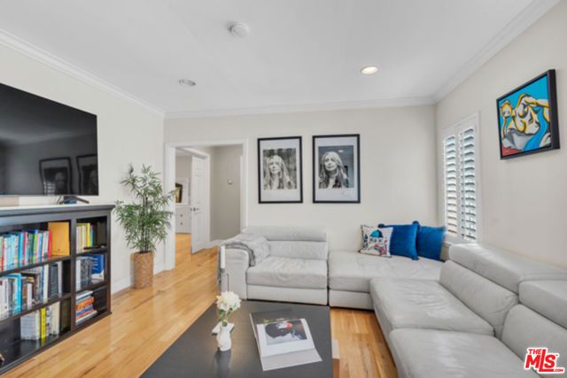 326 N Doheny Drive, Beverly Hills, CA 90211