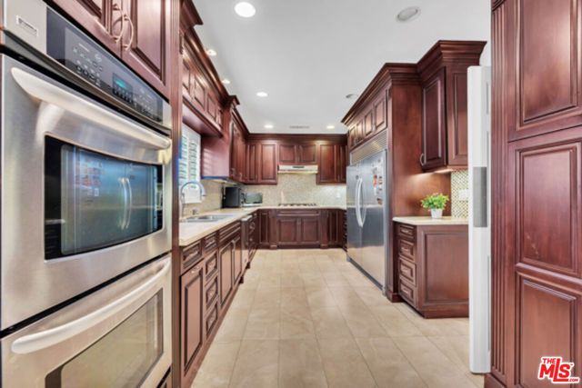 326 N Doheny Drive, Beverly Hills, CA 90211