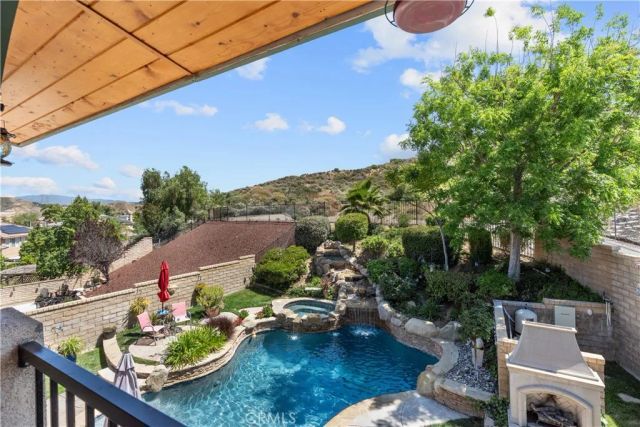21124 Cross Creek Drive, Saugus, CA 91350
