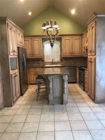 2516 Sequoia Drive, Mission, TX 78572