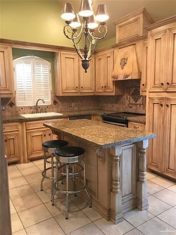2516 Sequoia Drive, Mission, TX 78572