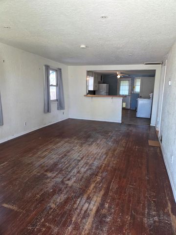 133 5th St, Galt, CA 95632