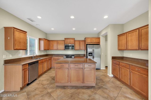 871 E KAPASI Lane, San Tan Valley, AZ 85140
