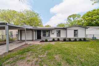 5537 Burton Avenue, Fort Worth, TX 76119