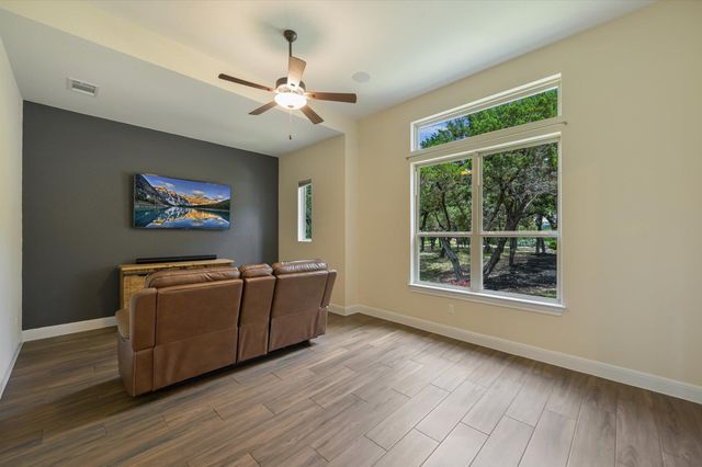 19305 Leisure LN, Jonestown, TX 78645
