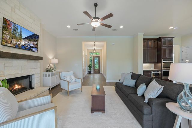 19305 Leisure LN, Jonestown, TX 78645