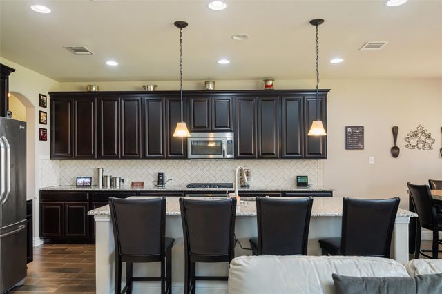 341 Vista Park Drive, Sunnyvale, TX 75182