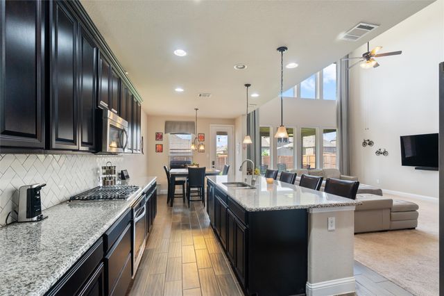 341 Vista Park Drive, Sunnyvale, TX 75182
