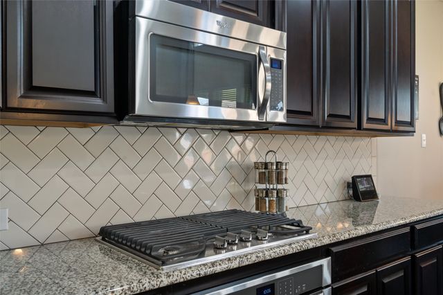 341 Vista Park Drive, Sunnyvale, TX 75182