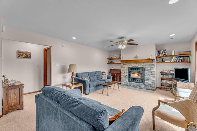 910 NW West Union RD, Topeka, KS 66615