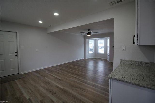 358 Hospital DR, Virginia Beach, VA 23452