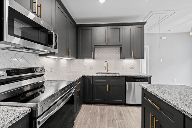 11553 Persimmon Street, Willis, TX 77318