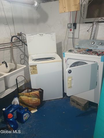 81 N Manning Boulevard, Albany, NY 12206