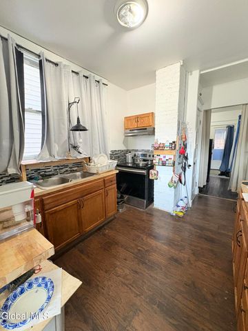 81 N Manning Boulevard, Albany, NY 12206