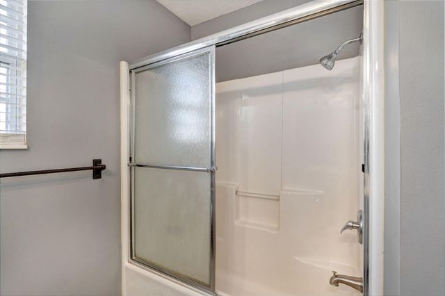 1363 S Concordia Avenue, Republic, MO 65738