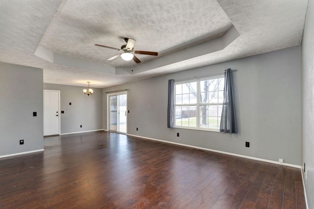 1363 S Concordia Avenue, Republic, MO 65738