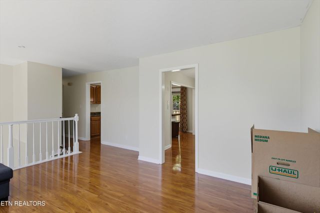 420 First St, Seymour, TN 37865