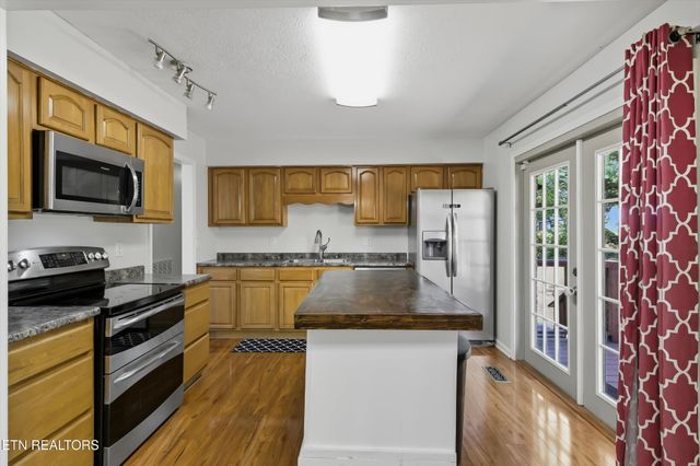 420 First St, Seymour, TN 37865