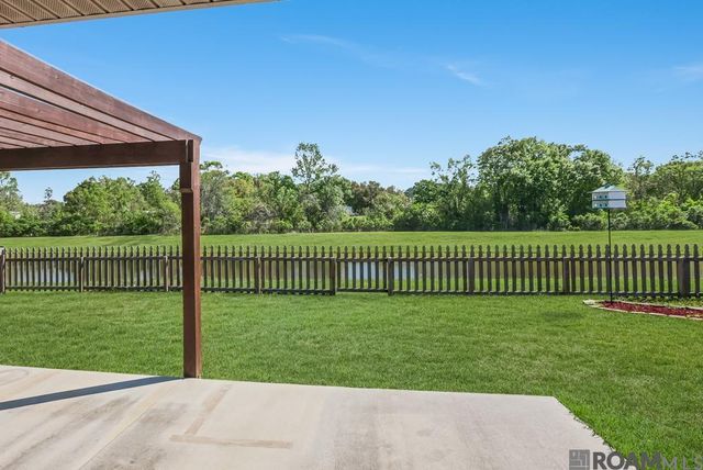38387 Brown Rd, Prairieville, LA 70769