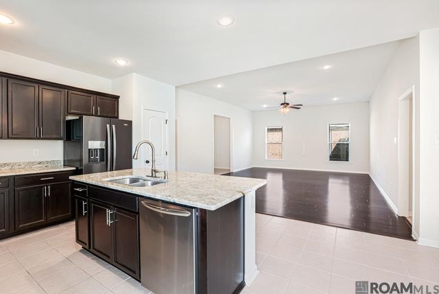 38387 Brown Rd, Prairieville, LA 70769