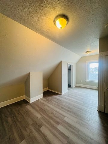 738 Central St 2, Lowell, MA 01852