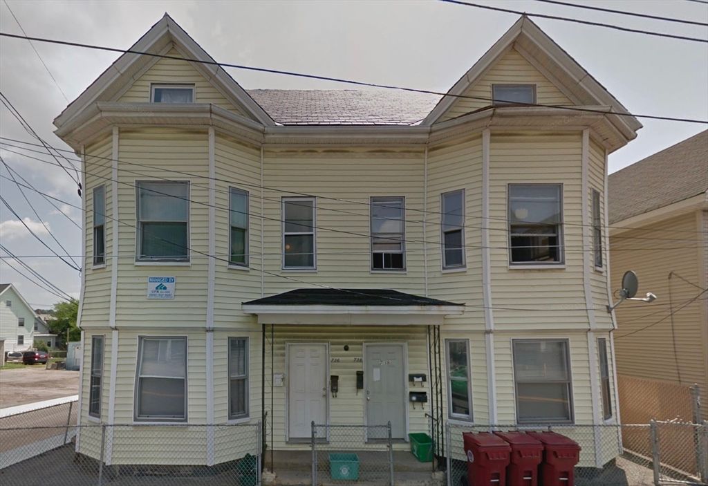 738 Central St 2, Lowell, MA 01852