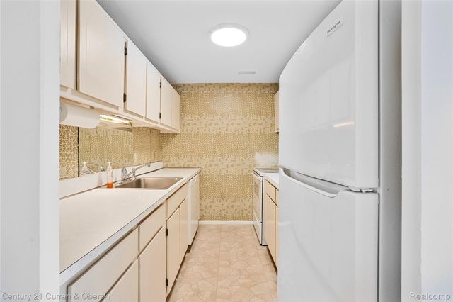 22700 Garrison Street 605, Dearborn, MI 48124