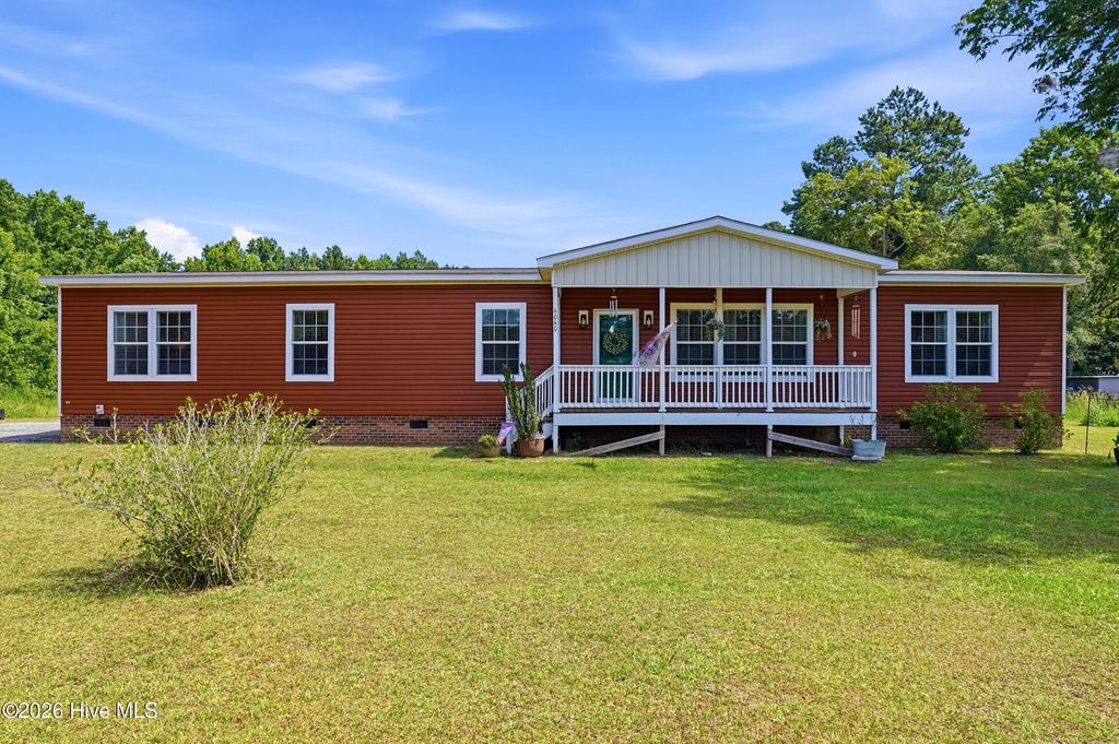 4040 Willard Road, Willard, NC 28478