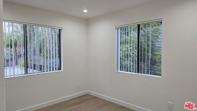 330 Cameron Place 10, Glendale, CA 91207