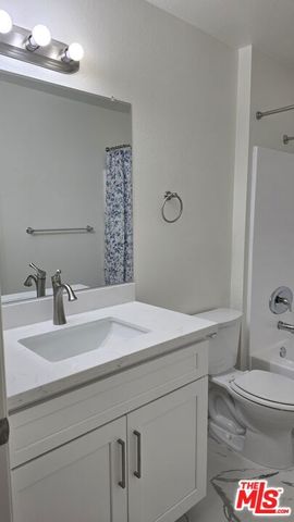 330 Cameron Place 10, Glendale, CA 91207