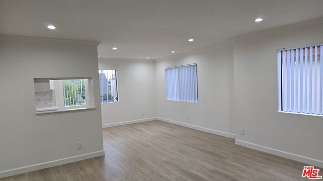 330 Cameron Place 10, Glendale, CA 91207