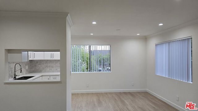 330 Cameron Place 10, Glendale, CA 91207