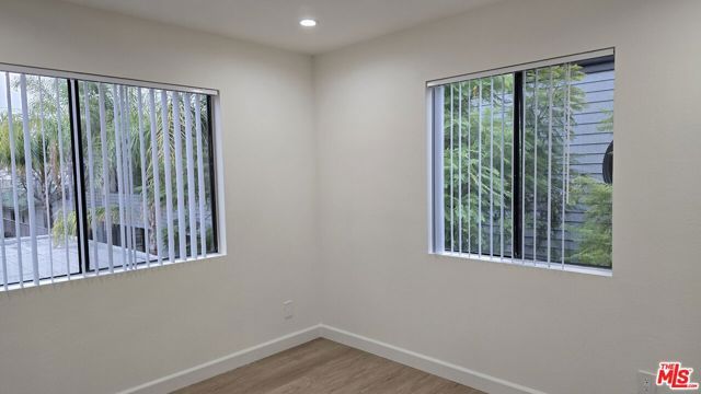 330 Cameron Place 10, Glendale, CA 91207