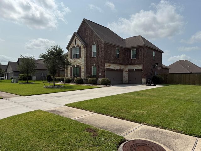 2806 Emerald Pines Lane, Iowa Colony, TX 77583