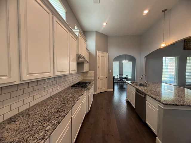 2806 Emerald Pines Lane, Iowa Colony, TX 77583