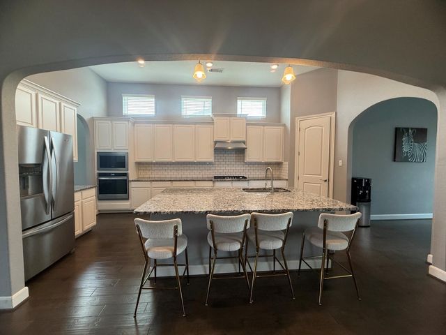 2806 Emerald Pines Lane, Iowa Colony, TX 77583