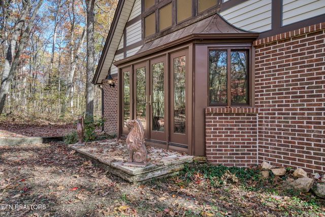 2908 Renegade Mountain Pkwy, Crab Orchard, TN 37723