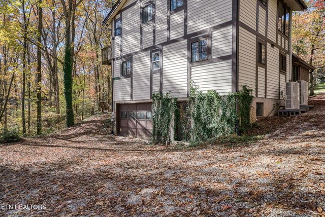 2908 Renegade Mountain Pkwy, Crab Orchard, TN 37723