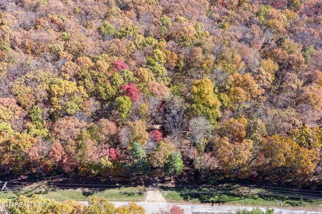 2908 Renegade Mountain Pkwy, Crab Orchard, TN 37723