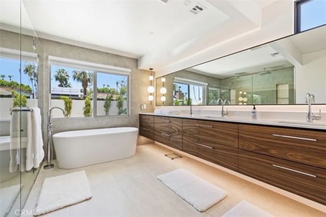 2040 S Chico, Palm Springs, CA 92264