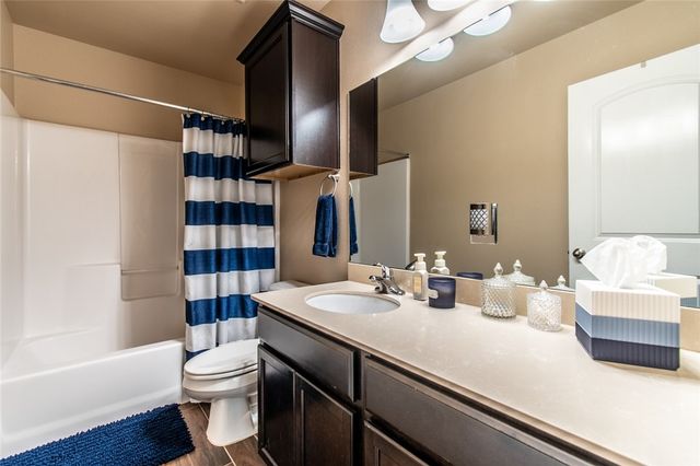 2207 Tallow Dr, Portland, TX 78374