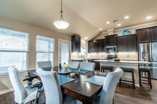 2207 Tallow Dr, Portland, TX 78374