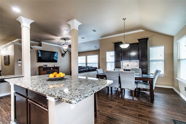 2207 Tallow Dr, Portland, TX 78374