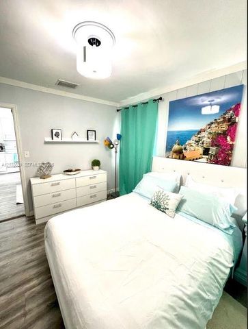 1218 N 24th Ave, Hollywood, FL 33020